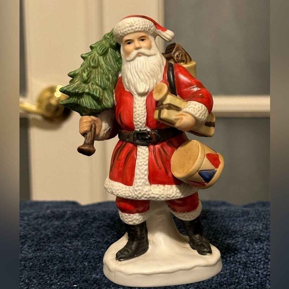 Porcelain Santa from The Santa Claus Shop. St Nicholas circa 1910.